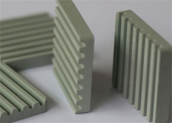 OEM Thủy sứ tản nhiệt Tối dẫn nhiệt Mức độ nhẹ Độ bền cao